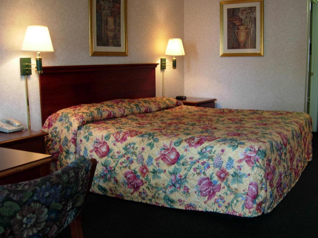 America'S Best Inn & Suites - Декейтер Экстерьер фото